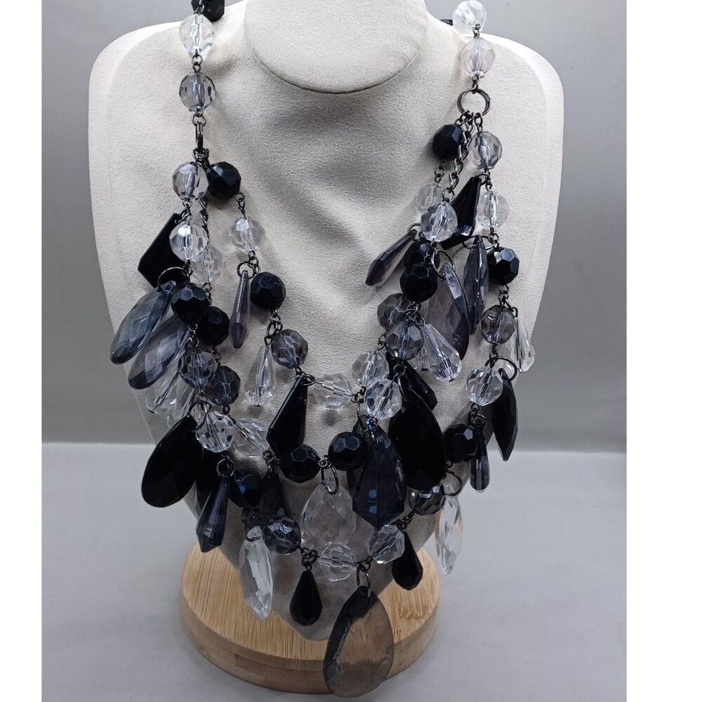 Vintage Faceted Teardrop Statement Necklace with Shades of Black, Gray and White